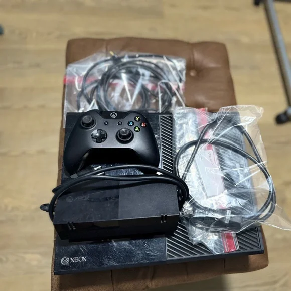 Xbox One 1 TB Console w/ controller, 2 HDMIs, Power Chord - Picture 3 of 6